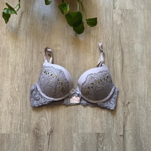 Victoria’s Secret vintage Angels Lace Trimmed Bra with Rhinestones in  Gray - Picture 1 of 4
